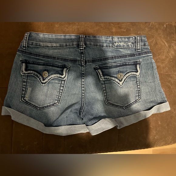 Women’s Harlow Jean Shorts - Picture 2 of 3